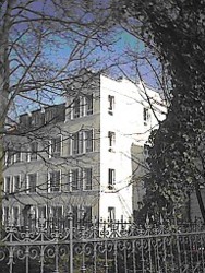 Foto fertiggestellte Fassadenmodernisierung und Umbau des Dachbodens zu einer Wohnung